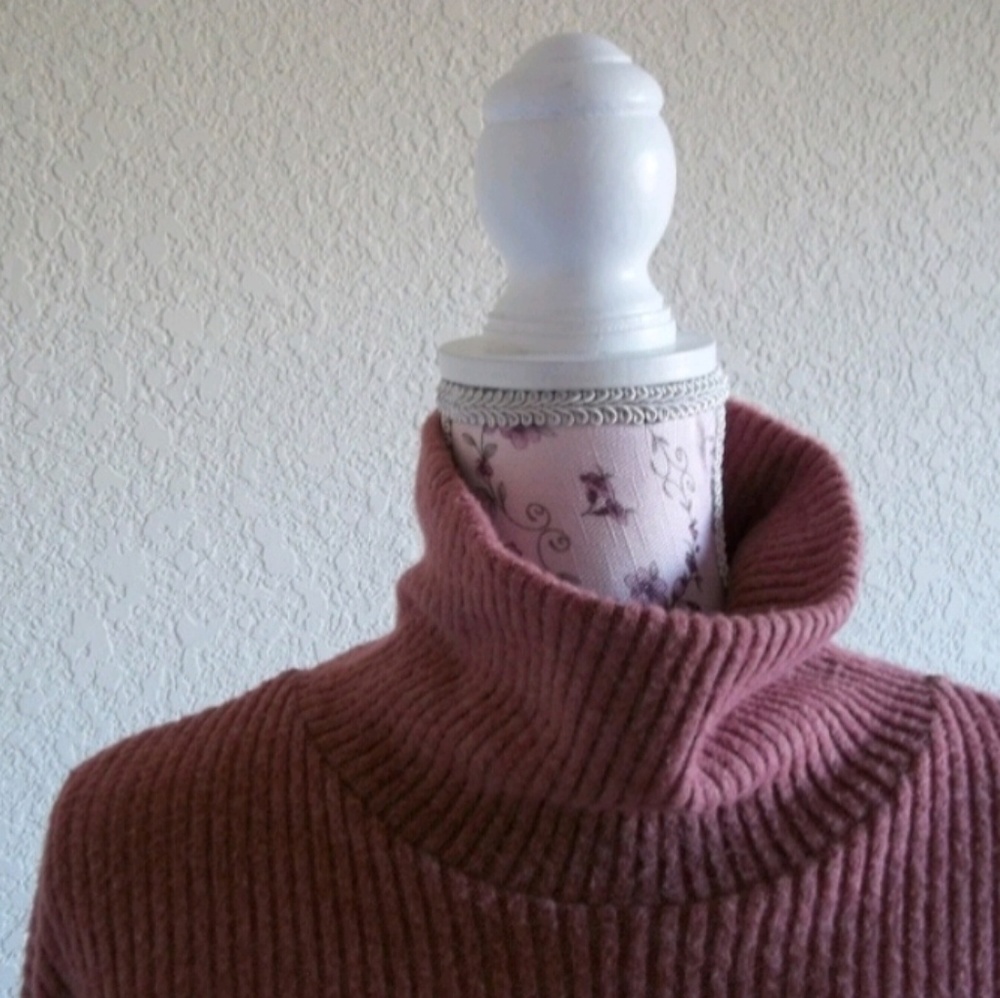 Forever 21 Plus 2X Pink Ribbee Turtleneck Sweater - Picture 4 of 8